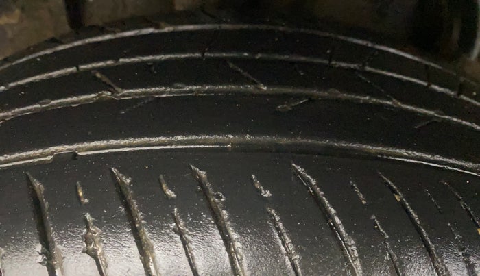 2022 Nissan MAGNITE XV MT, Petrol, Manual, 23,789 km, Right Rear Tyre Tread