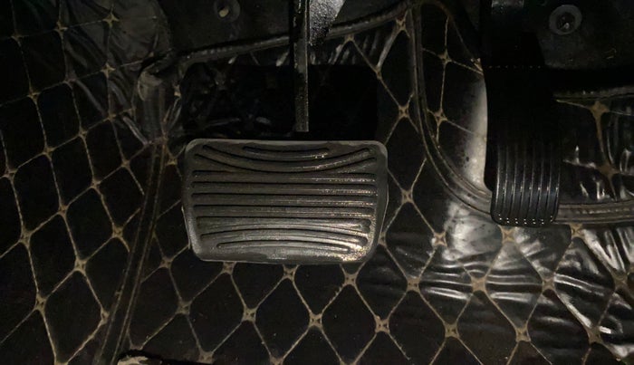 2021 Mahindra Thar LX PETROL HT 4WD AT, Petrol, Automatic, 32,443 km, Pedals