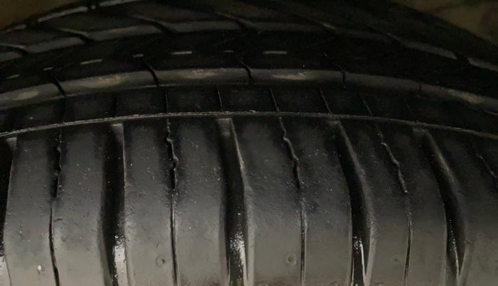 2018 Honda Amaze 1.2L I-VTEC S, Petrol, Manual, 41,380 km, Right Front Tyre Tread