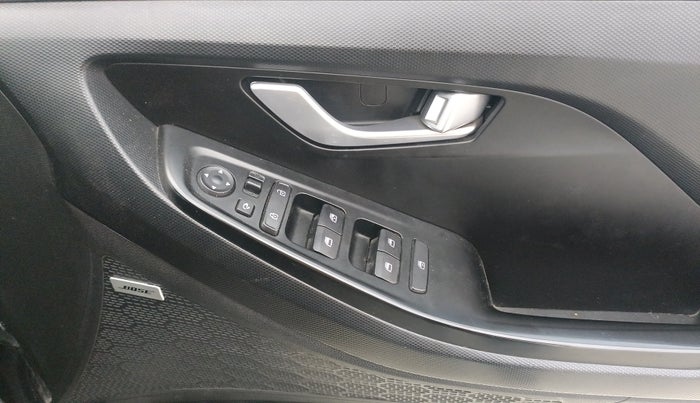 2021 Hyundai Creta SX (O) 1.4 TURBO DCT, Petrol, Automatic, 97,337 km, Driver Side Door Panels Control