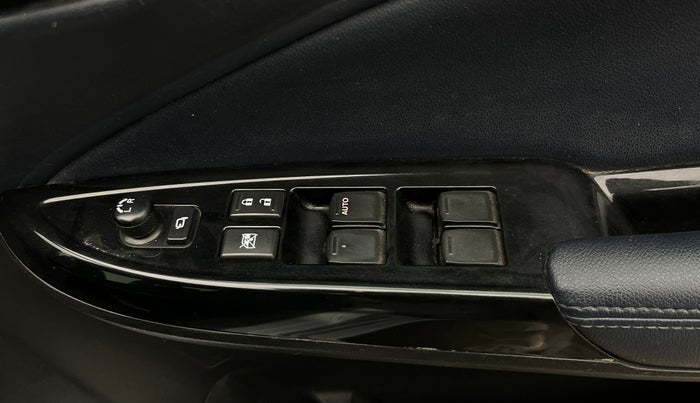 2022 Maruti Baleno ALPHA 1.2 AGS, Petrol, Automatic, 38,945 km, Driver Side Door Panels Control