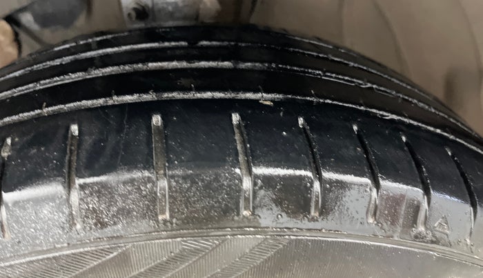 2022 Maruti Baleno ALPHA 1.2 AGS, Petrol, Automatic, 38,945 km, Left Front Tyre Tread