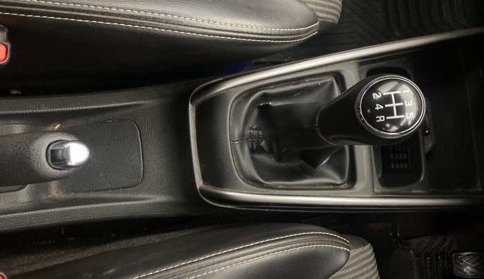 2021 Maruti XL6 ZETA MT, Petrol, Manual, 31,831 km, Gear Lever