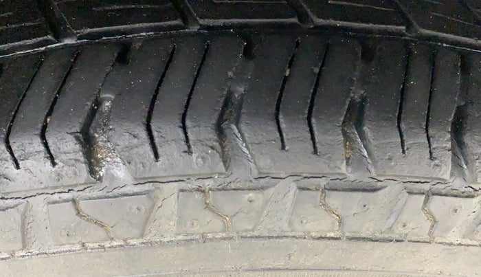 2018 Maruti Alto 800 VXI O, Petrol, Manual, 24,088 km, Left Rear Tyre Tread
