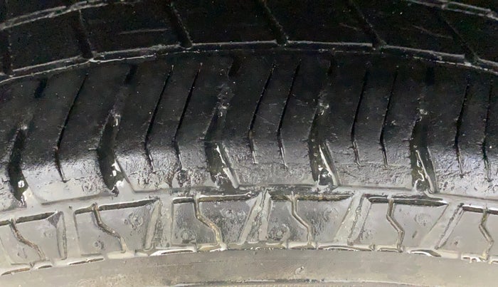 2018 Maruti Alto 800 VXI O, Petrol, Manual, 24,088 km, Right Rear Tyre Tread