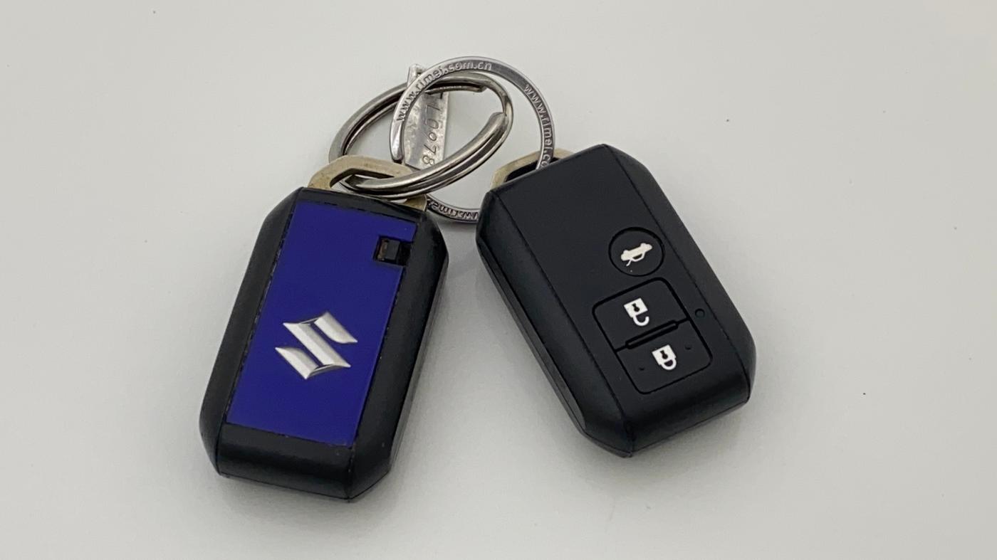 2019 Maruti Dzire ZXI AMT, Petrol, Automatic, 97,583 km, Key Close Up