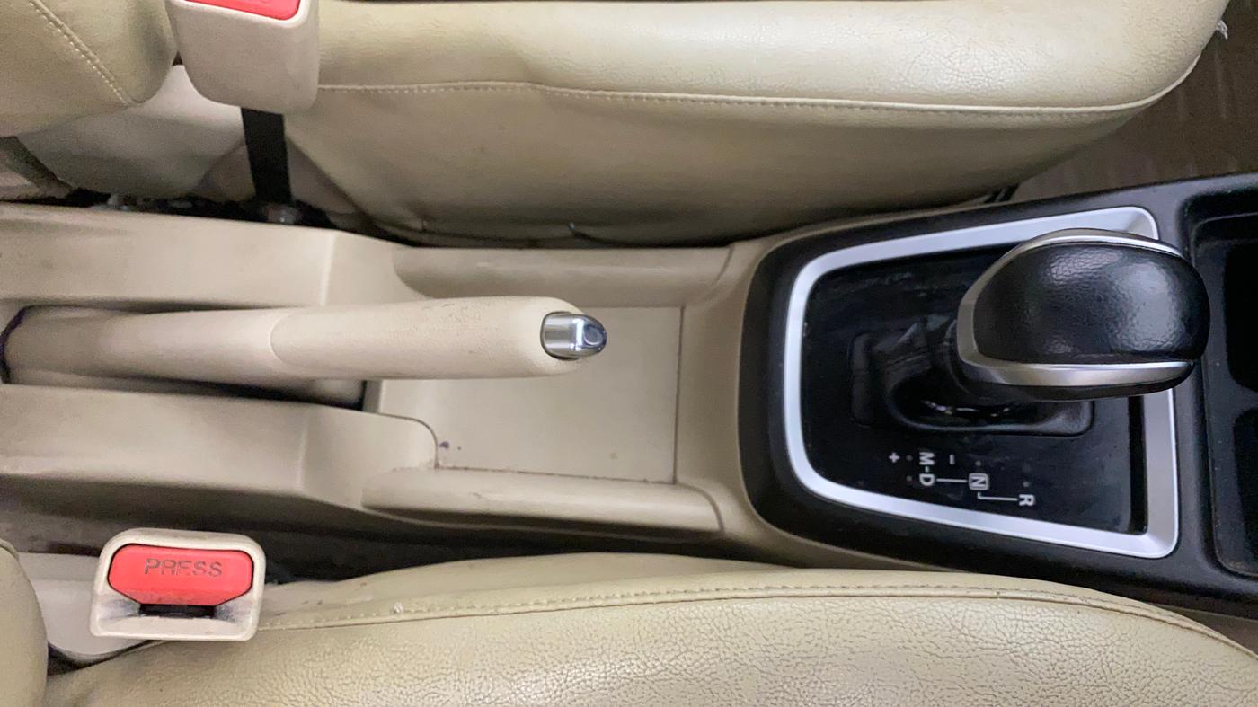 2019 Maruti Dzire ZXI AMT, Petrol, Automatic, 97,583 km, Gear Lever