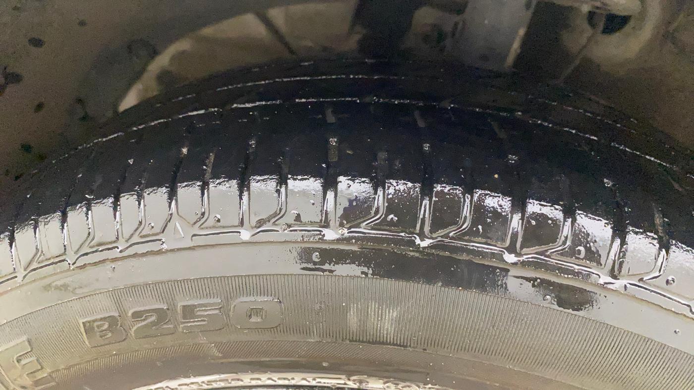 2019 Maruti Dzire ZXI AMT, Petrol, Automatic, 97,583 km, Left Front Tyre Tread