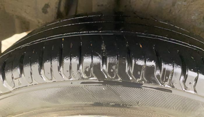 2019 Maruti Dzire ZXI AMT, Petrol, Automatic, 97,583 km, Right Rear Tyre Tread