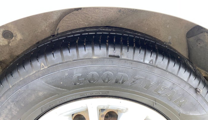 2014 Hyundai i10 SPORTZ 1.1, Petrol, Manual, 96,969 km, Left Rear Tyre Tread