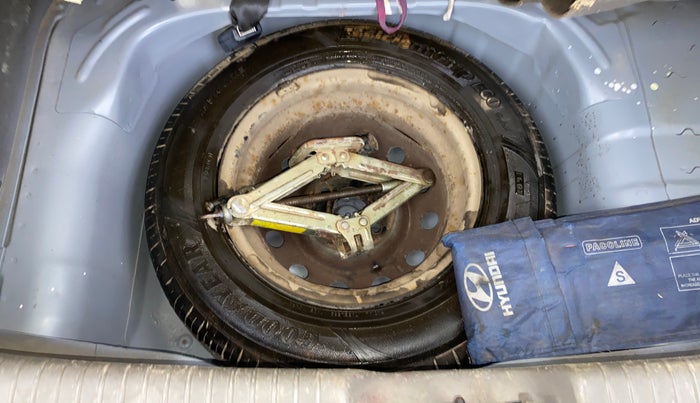 2014 Hyundai i10 SPORTZ 1.1, Petrol, Manual, 96,969 km, Spare Tyre