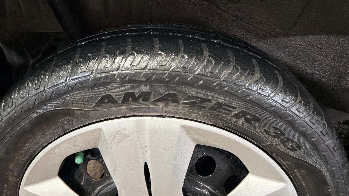 2017 Maruti Wagon R 1.0 VXI, Petrol, Manual, 28,201 km, Right Rear Tyre Tread