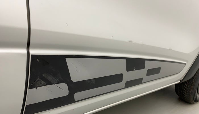 2016 Renault Kwid RXT 1.0 AMT, Petrol, Automatic, 42,928 km, Driver-side door - Slightly dented