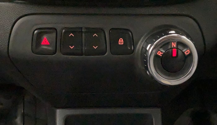 2016 Renault Kwid RXT 1.0 AMT, Petrol, Automatic, 42,928 km, Gear Lever