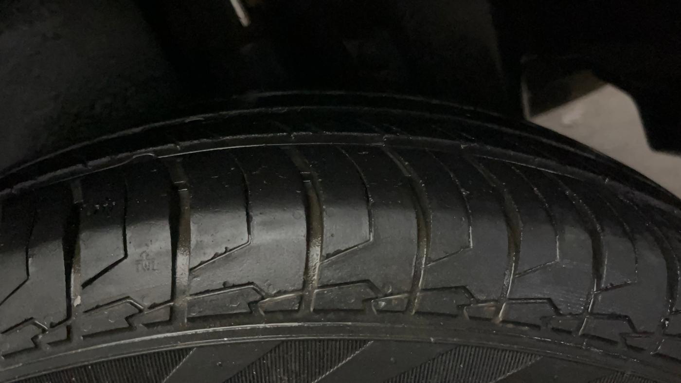 2014 Maruti Swift Dzire VXI, Petrol, Manual, 47,641 km, Left Rear Tyre Tread