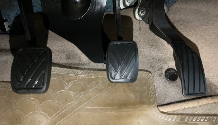 2014 Maruti Swift Dzire VXI, Petrol, Manual, 47,583 km, Pedals