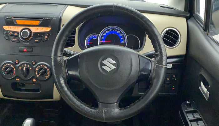 2017 Maruti Wagon R 1.0 VXI AMT, Petrol, Automatic, 35,686 km, Steering Wheel Close Up