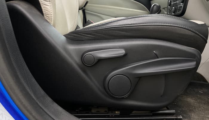 2018 Jeep Compass LIMITED 1.4 PETROL AT, Petrol, Automatic, 42,161 km, Driver Side Adjustment Panel