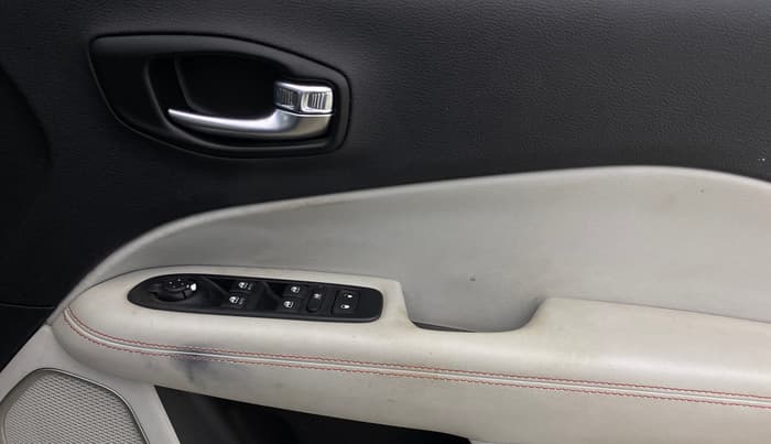 2018 Jeep Compass LIMITED 1.4 PETROL AT, Petrol, Automatic, 42,161 km, Driver Side Door Panels Control