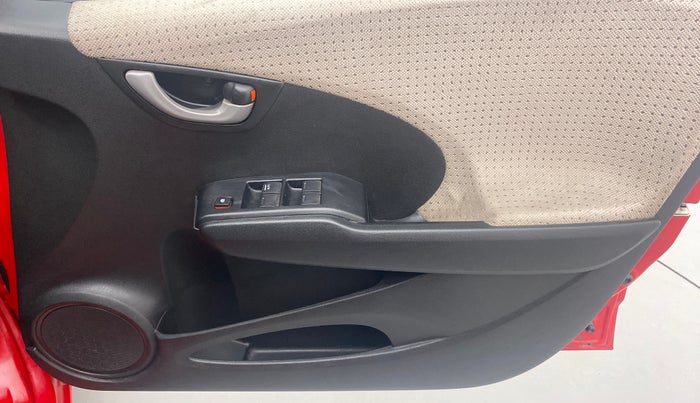 2011 Honda Jazz 1.2 L I-VTEC SELECT, Petrol, Manual, 63,744 km, Driver Side Door Panels Control