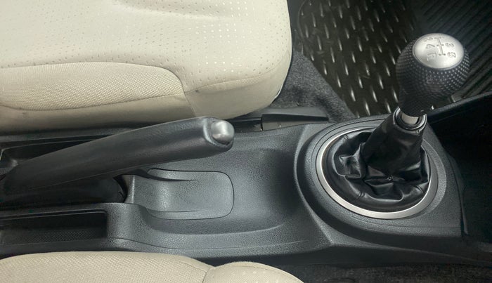 2011 Honda Jazz 1.2 L I-VTEC SELECT, Petrol, Manual, 63,744 km, Gear Lever