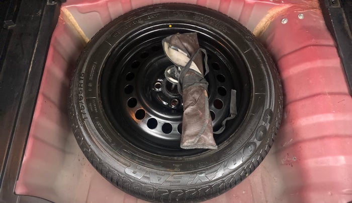 2011 Honda Jazz 1.2 L I-VTEC SELECT, Petrol, Manual, 63,744 km, Spare Tyre