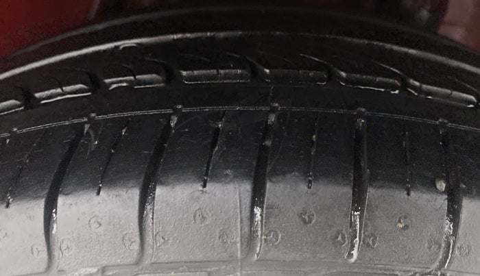 2011 Honda Jazz 1.2 L I-VTEC SELECT, Petrol, Manual, 63,744 km, Left Rear Tyre Tread