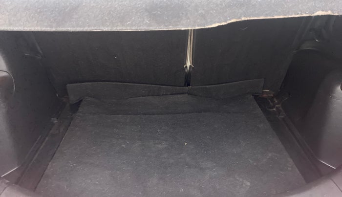 2011 Honda Jazz 1.2 L I-VTEC SELECT, Petrol, Manual, 63,744 km, Boot Inside