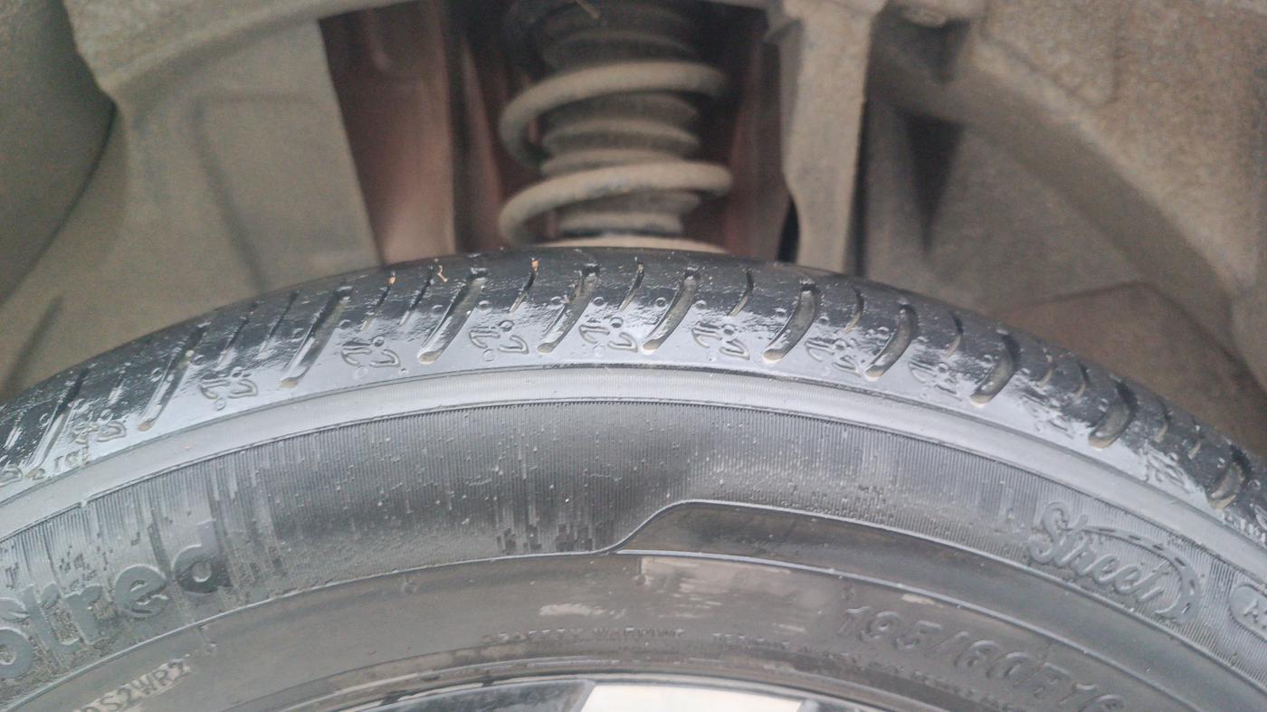 2023 Renault Kiger RXZ MT, Petrol, Manual, 21,450 km, Left Front Tyre Tread