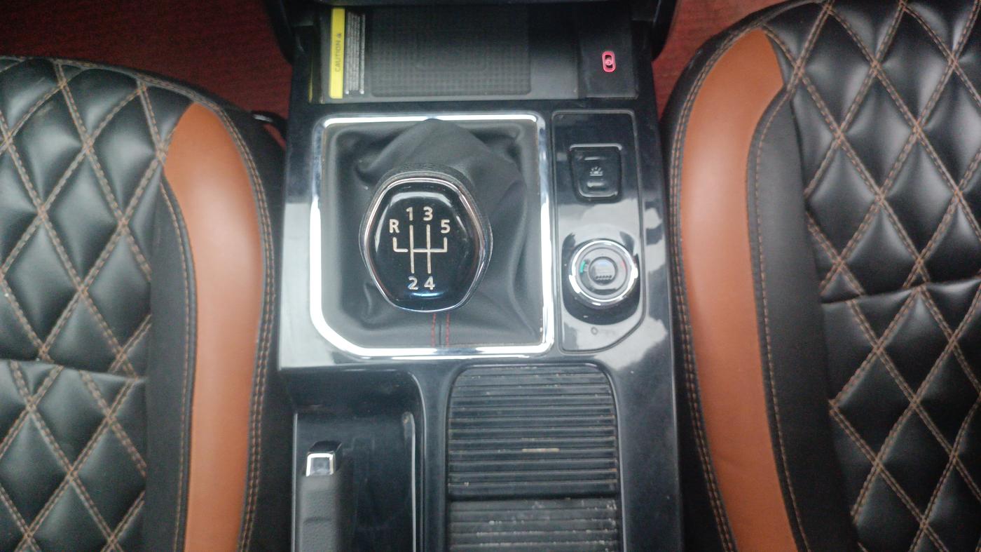 2023 Renault Kiger RXZ MT, Petrol, Manual, 21,450 km, Gear Lever