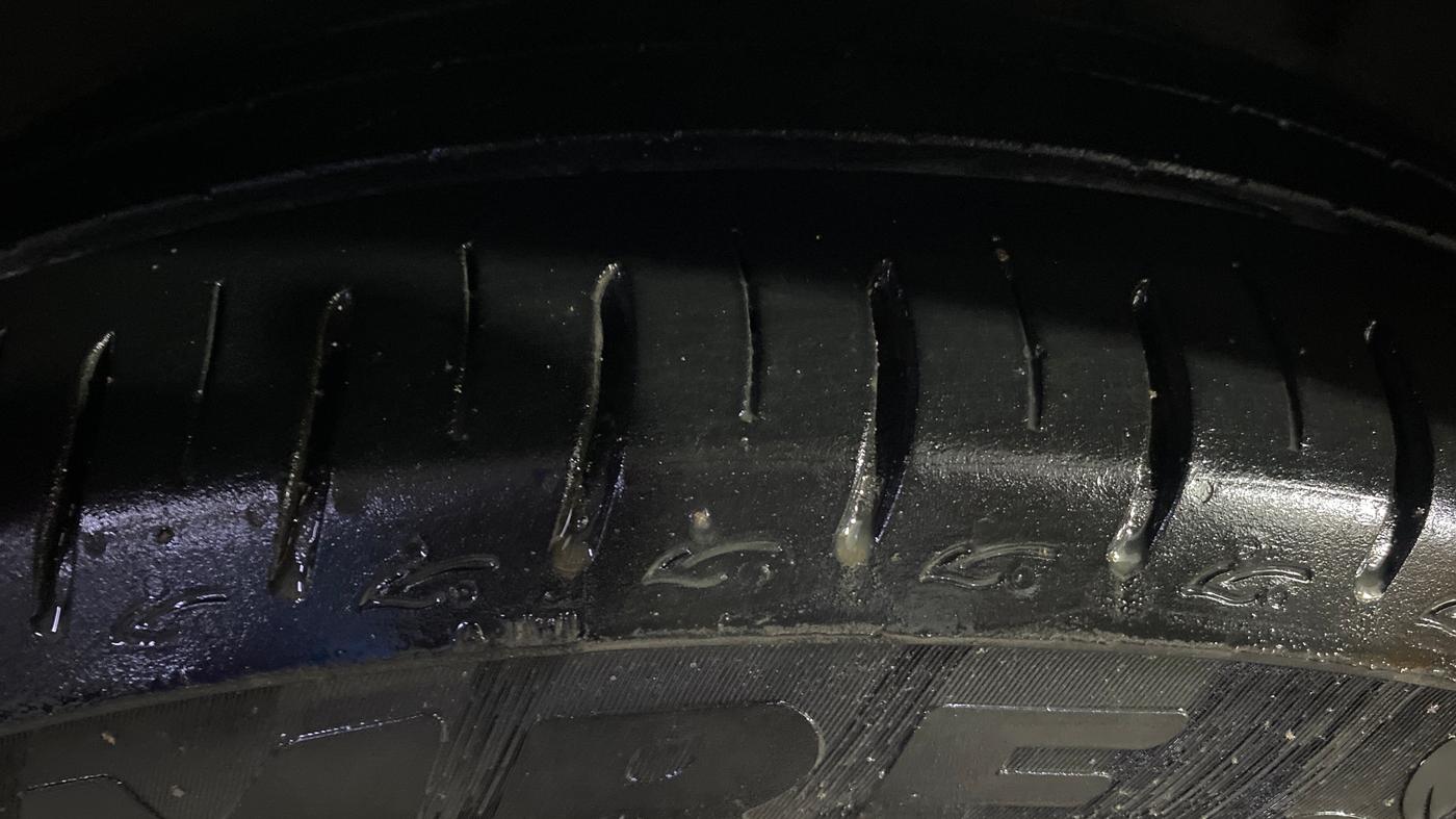 2024 Tata ALTROZ XMS PETROL, Petrol, Manual, 8,417 km, Left Front Tyre Tread