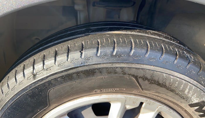 2022 Renault TRIBER RXT, CNG, Manual, 61,803 km, Left Front Tyre Tread