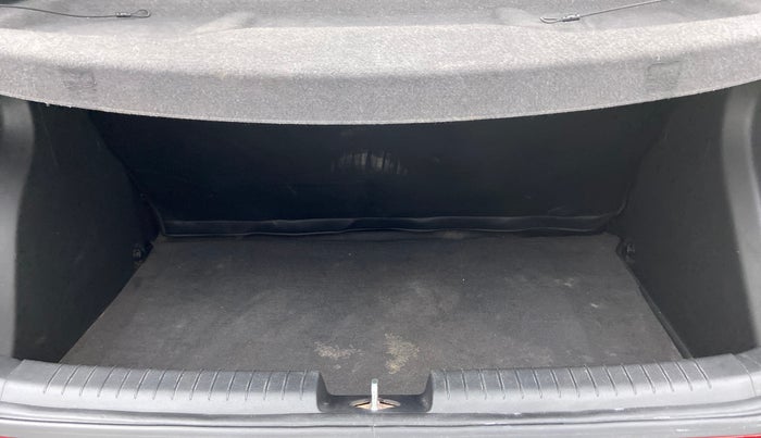 2017 Hyundai Elite i20 SPORTZ 1.2, Petrol, Manual, 28,439 km, Boot Inside