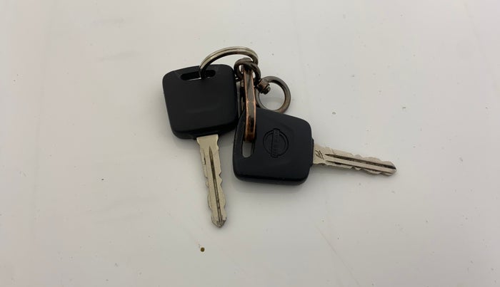 2023 Nissan MAGNITE XE, Petrol, Manual, 12,323 km, Key Close Up