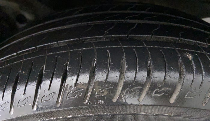 2021 Hyundai VENUE 1.0L Turbo GDI SX MT, Petrol, Manual, 16,134 km, Left Rear Tyre Tread