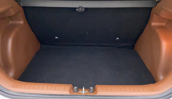 2021 Hyundai VENUE 1.0L Turbo GDI SX MT, Petrol, Manual, 16,134 km, Boot Inside
