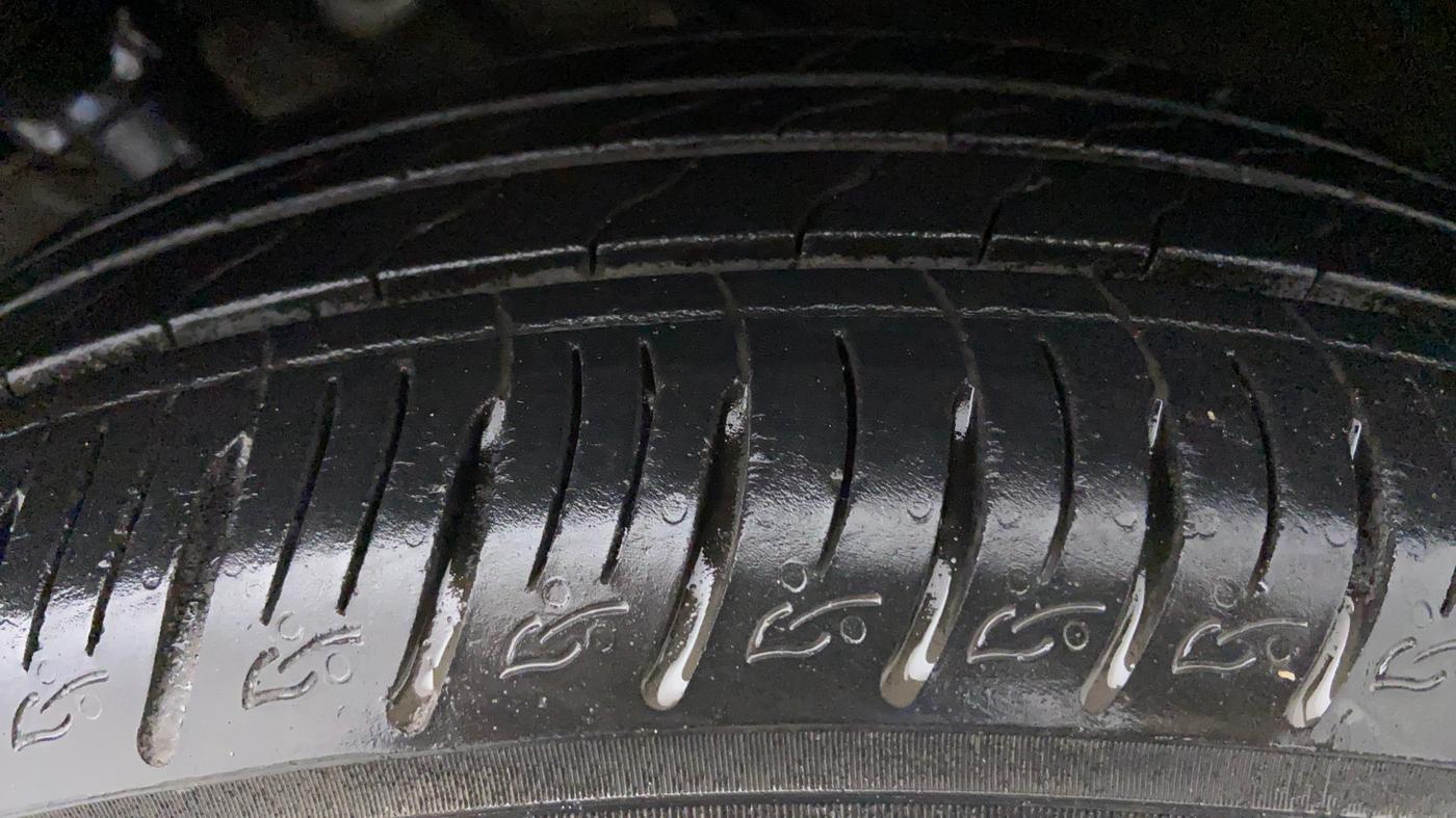 2021 Hyundai VENUE 1.0L Turbo GDI SX MT, Petrol, Manual, 16,134 km, Left Front Tyre Tread