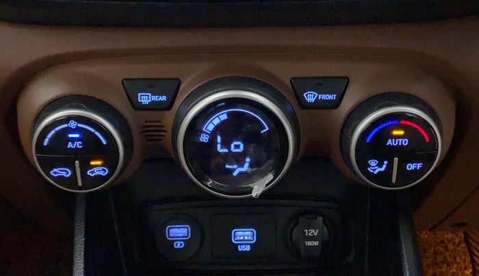 2021 Hyundai VENUE 1.0L Turbo GDI SX MT, Petrol, Manual, 16,134 km, Automatic Climate Control