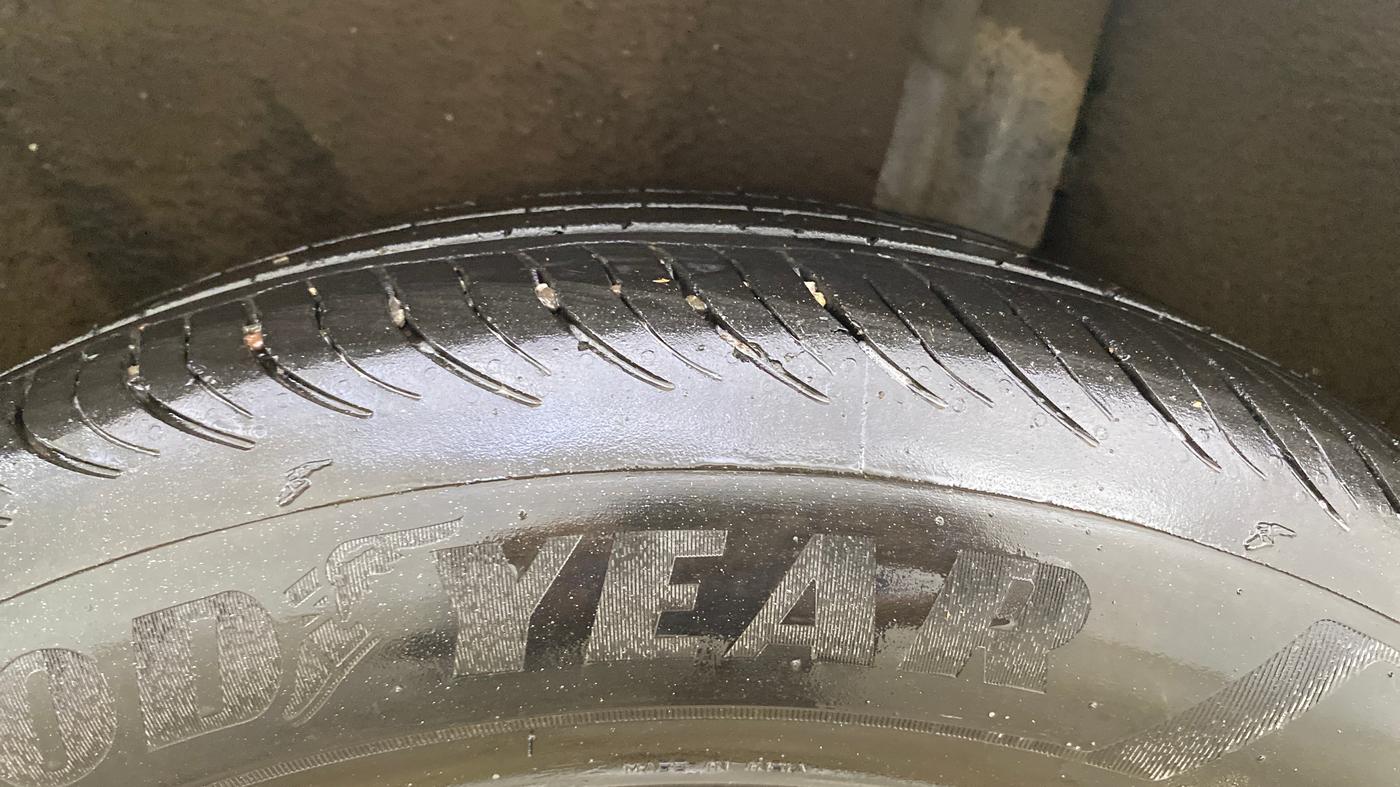 2019 Ford Ecosport TITANIUM + 1.5L PETROL AT, CNG, Automatic, 69,791 km, Left Rear Tyre Tread