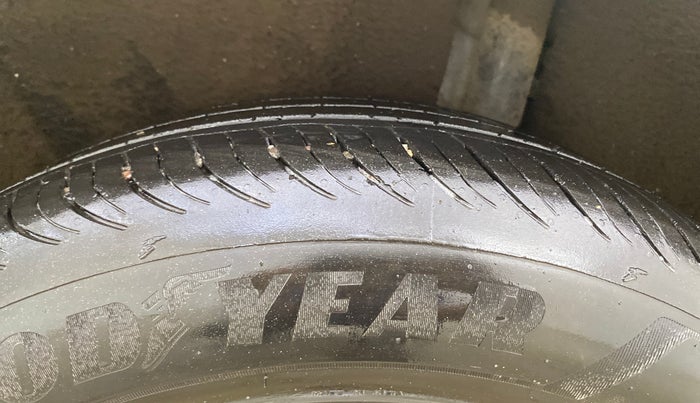 2019 Ford Ecosport TITANIUM + 1.5L PETROL AT, CNG, Automatic, 69,363 km, Left Rear Tyre Tread