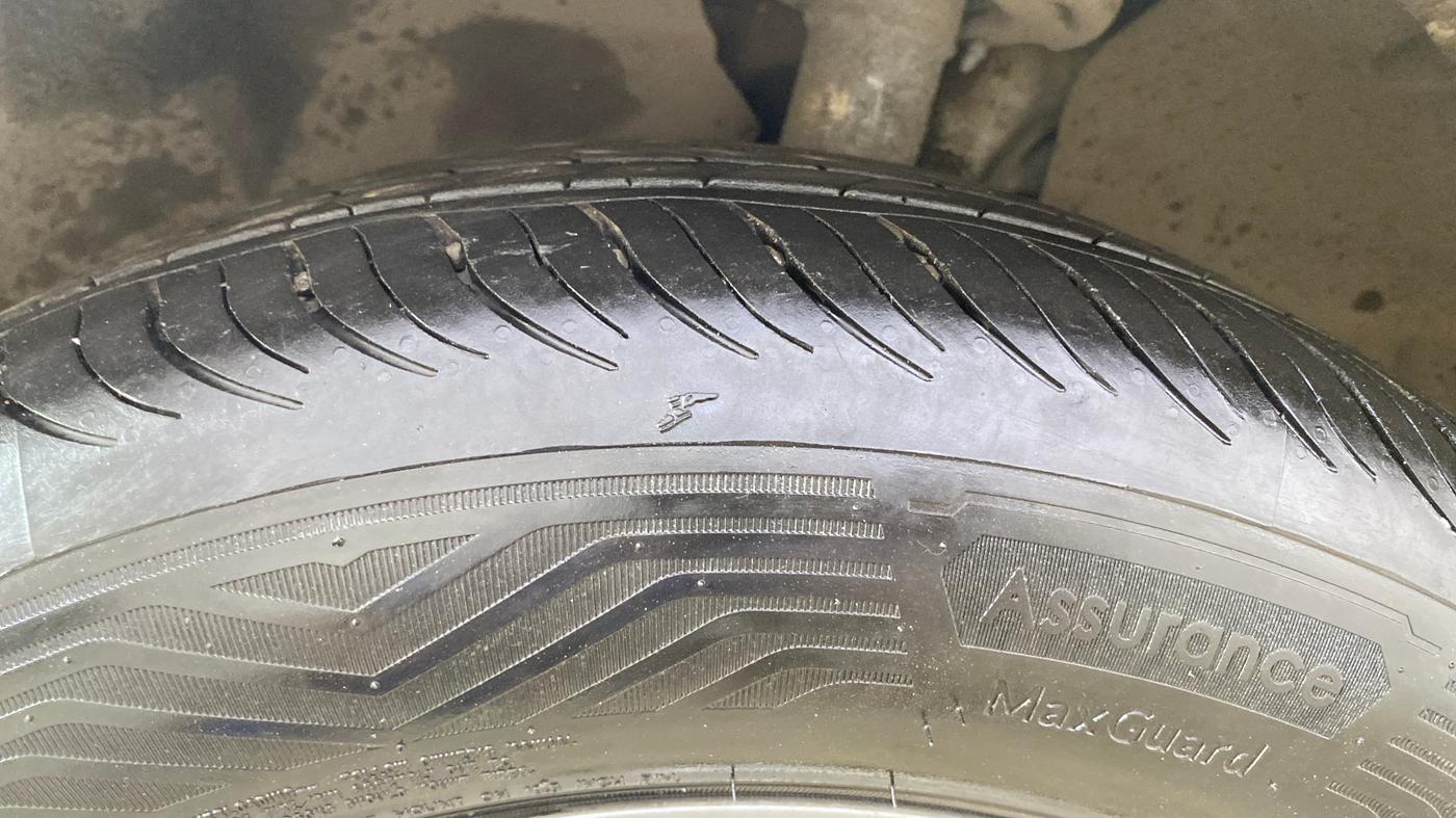 2019 Ford Ecosport TITANIUM + 1.5L PETROL AT, CNG, Automatic, 69,791 km, Left Front Tyre Tread