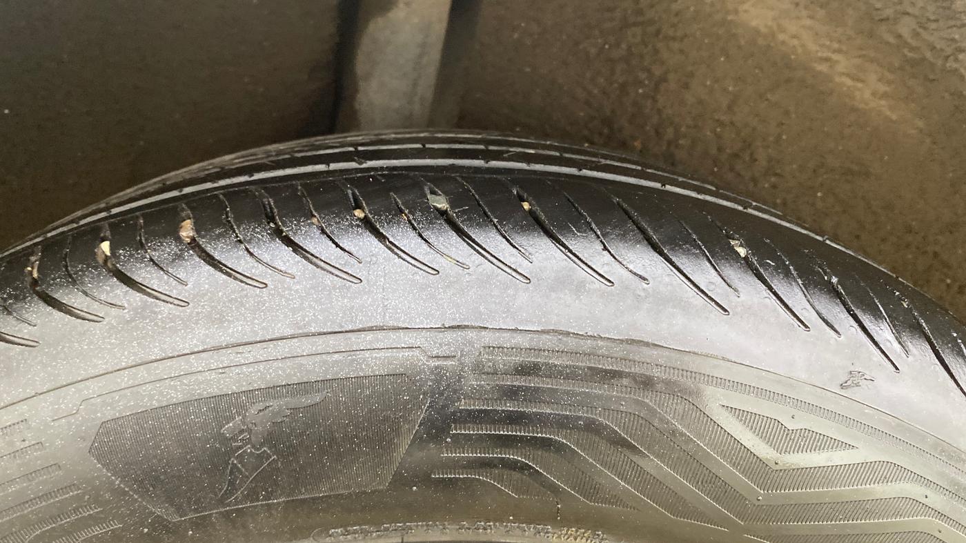 2019 Ford Ecosport TITANIUM + 1.5L PETROL AT, CNG, Automatic, 69,791 km, Right Rear Tyre Tread