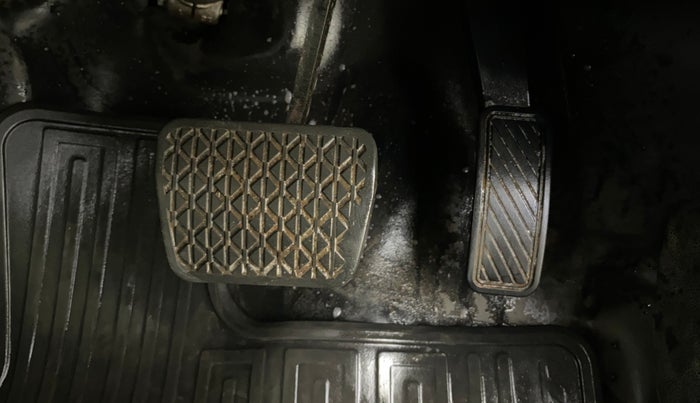 2019 Ford Ecosport TITANIUM + 1.5L PETROL AT, CNG, Automatic, 69,363 km, Pedals