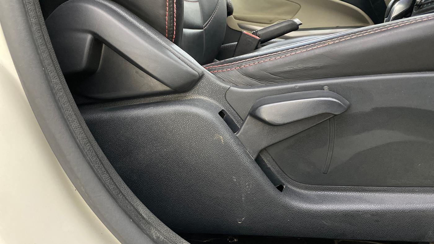 2019 Ford Ecosport TITANIUM + 1.5L PETROL AT, CNG, Automatic, 69,791 km, Driver Side Adjustment Panel
