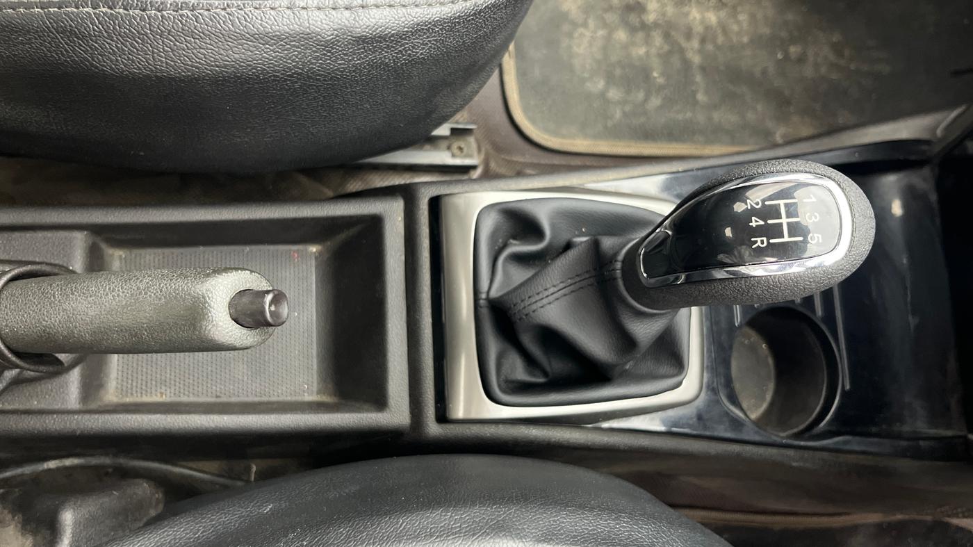 2015 Tata Bolt XE QUADRAJET, Diesel, Manual, 81,980 km, Gear Lever