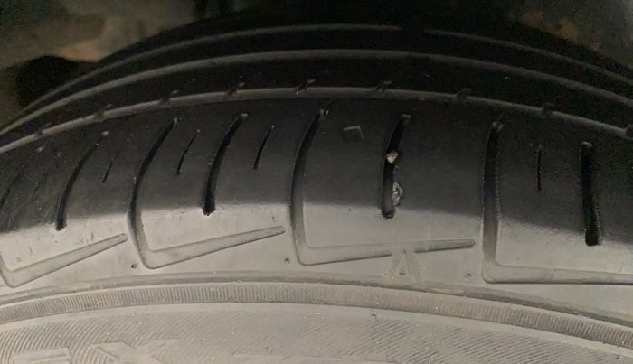 2015 Maruti Ciaz ZXI AT, Petrol, Automatic, 85,266 km, Right Rear Tyre Tread