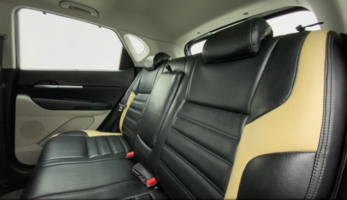 2021 KIA SONET HTX 1.0 IMT, Petrol, Manual, 17,606 km, Right Side Rear Door Cabin