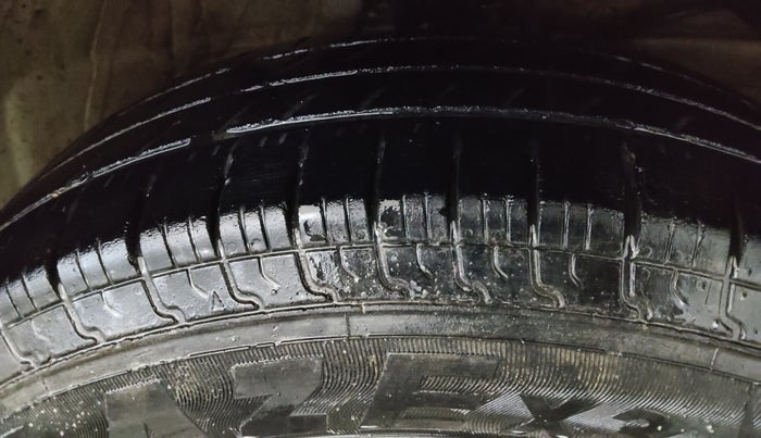 2021 Maruti Dzire VXI, Petrol, Manual, 1,55,458 km, Right Front Tyre Tread