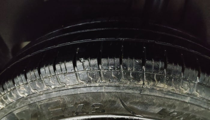 2021 Maruti Dzire VXI, Petrol, Manual, 1,55,458 km, Left Rear Tyre Tread