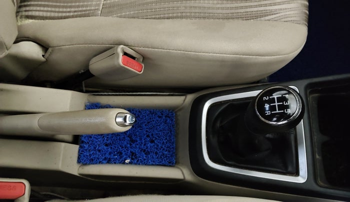 2021 Maruti Dzire VXI, Petrol, Manual, 1,55,458 km, Gear Lever